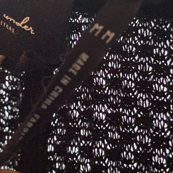 Button from top - Picture 6 of 6